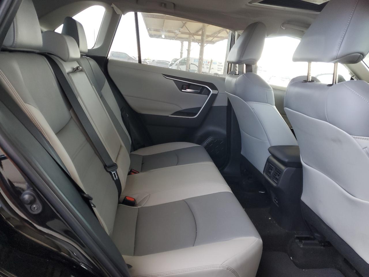 2022 TOYOTA RAV4 XLE PREMIUM VIN:2T3C1RFV4NC204662