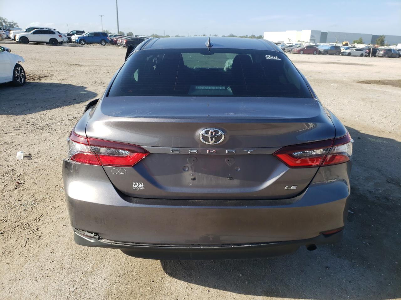 2022 TOYOTA CAMRY LE VIN:4T1C11AK8NU627847