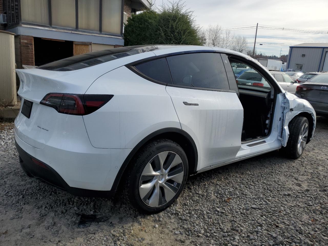 2022 TESLA MODEL Y  VIN:7SAYGDEEXNF384679