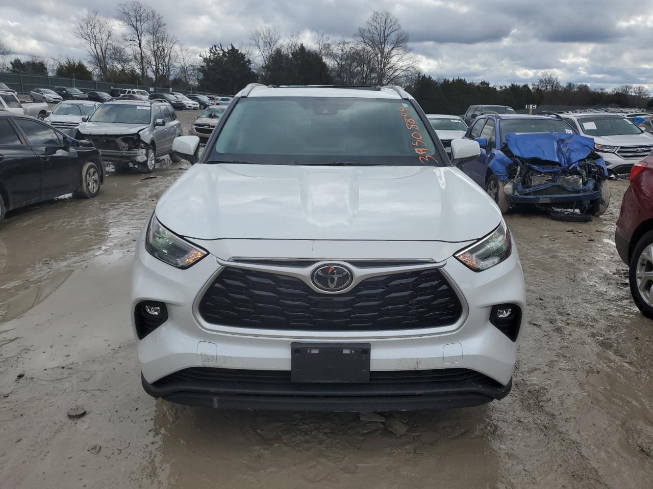 2022 TOYOTA HIGHLANDER XLE VIN:5TDGZRBH7NS199435