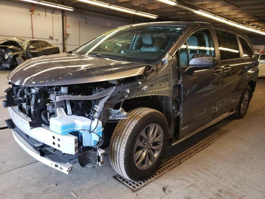 2021 TOYOTA SIENNA LE VIN: 5TDKRKEC7MS062849