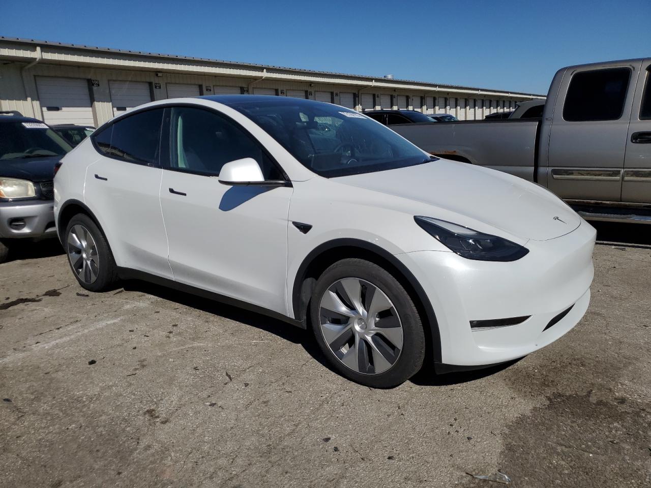 2023 TESLA MODEL Y  VIN:7SAYGDEE8PF668783