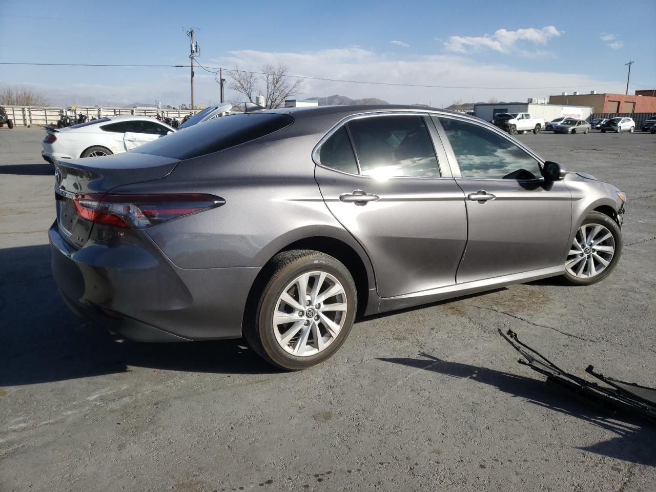 2022 TOYOTA CAMRY LE VIN:4T1C11AK6NU007109