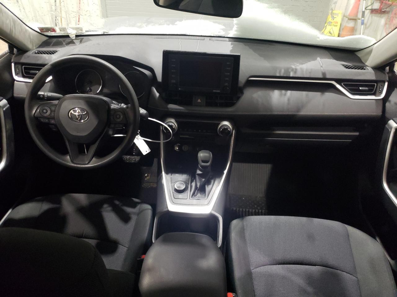 2022 TOYOTA RAV4 LE VIN:JTMLWRFVXND148160