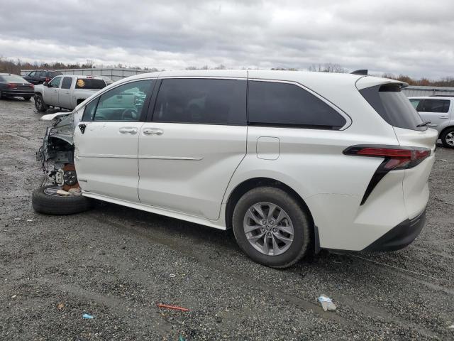 2021 TOYOTA SIENNA XLE VIN: 5TDYRKEC8MS013069