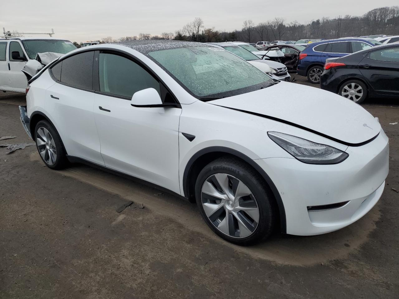 2022 TESLA MODEL Y  VIN:7SAYGDEE5NF322641