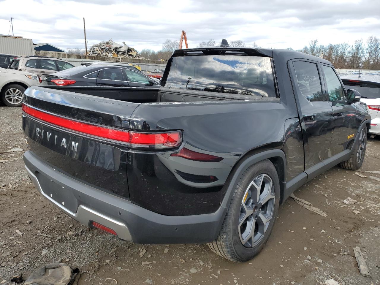 2022 RIVIAN R1T ADVENTURE VIN:7FCTGAAA5NN014356