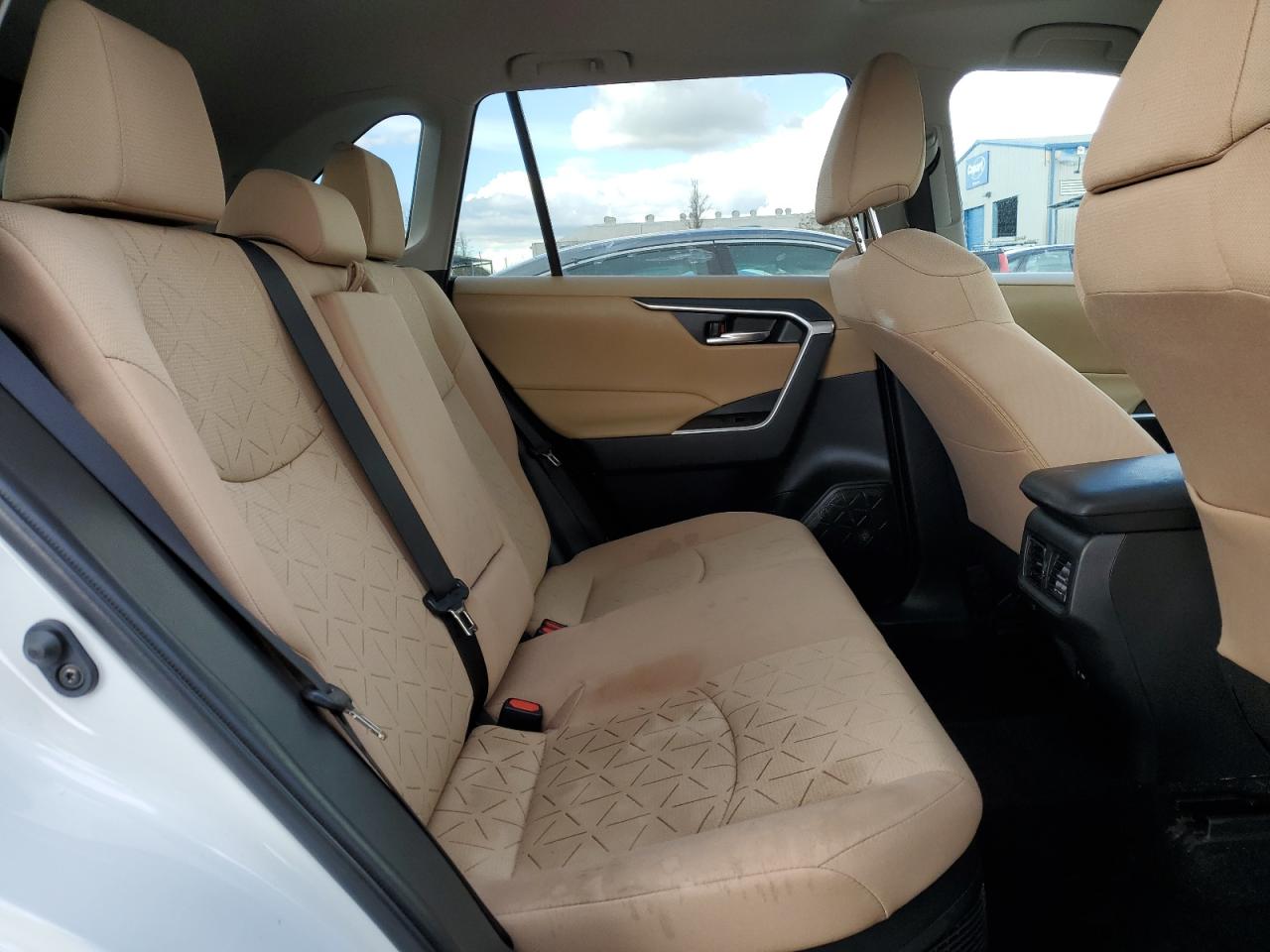 2022 TOYOTA RAV4 XLE VIN:2T3RWRFV2NW138090