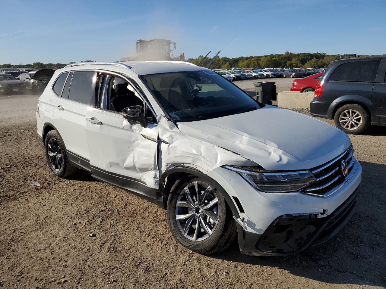 2022 VOLKSWAGEN TIGUAN SE VIN:3VV2B7AX5NM098018