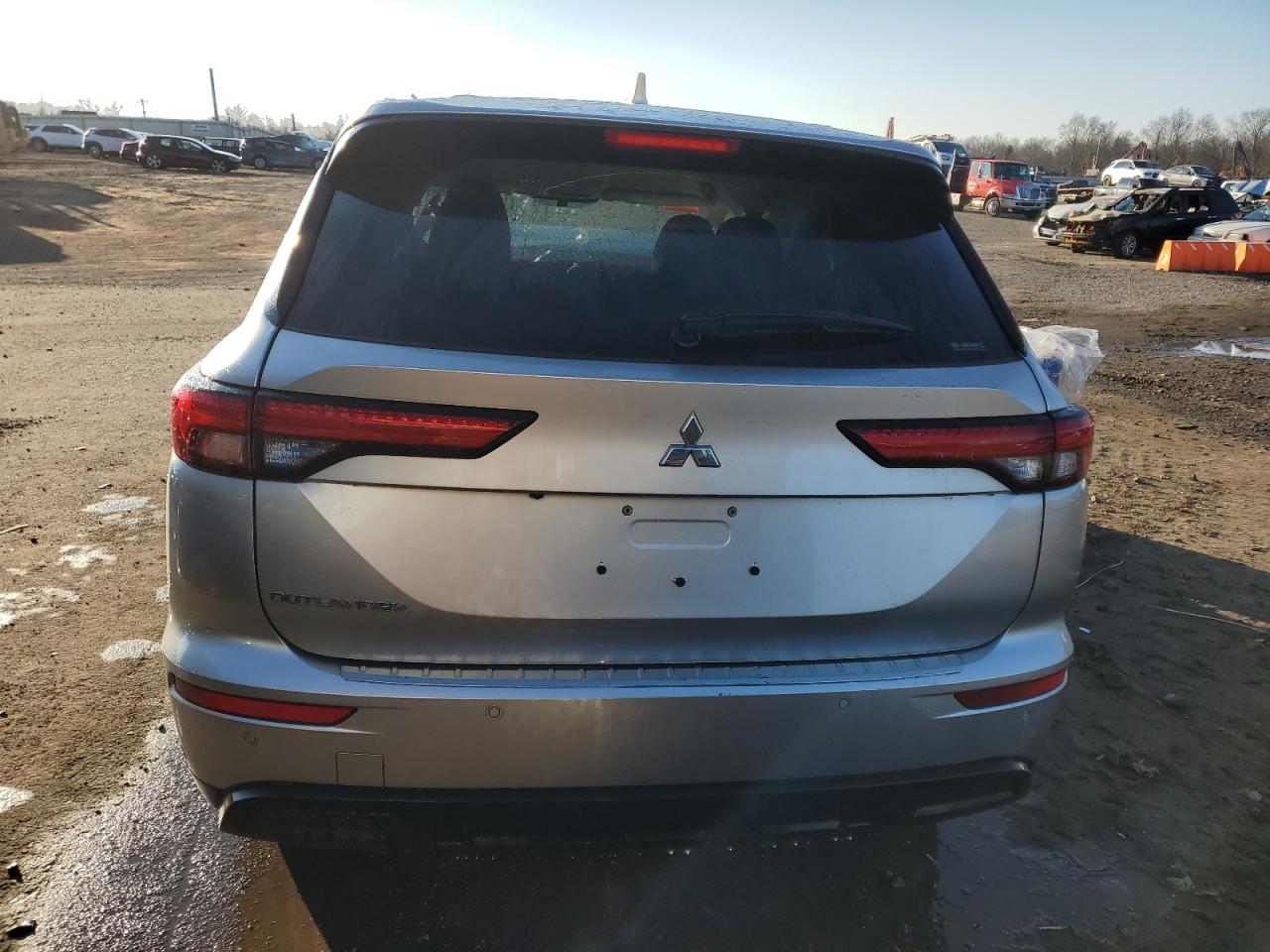 2022 MITSUBISHI OUTLANDER ES VIN:JA4J4TA85NZ018439