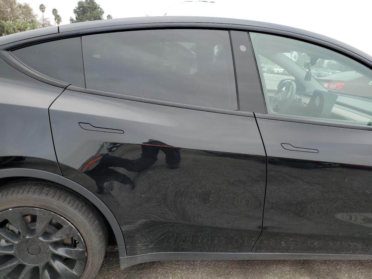 2023 TESLA MODEL Y  VIN:7SAYGDEE5PA025854