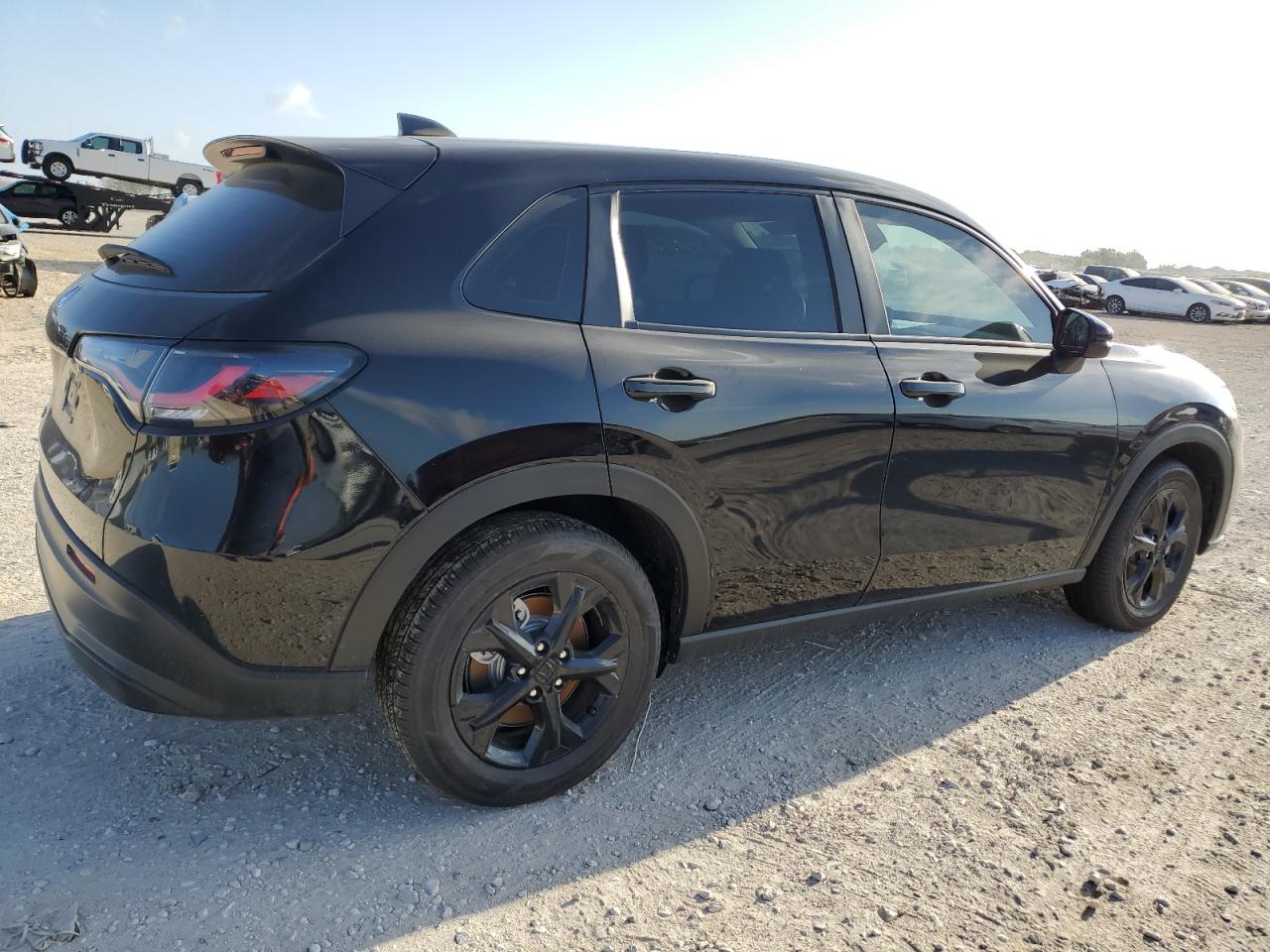 2023 HONDA HR-V LX VIN:3CZRZ1H30PM740635