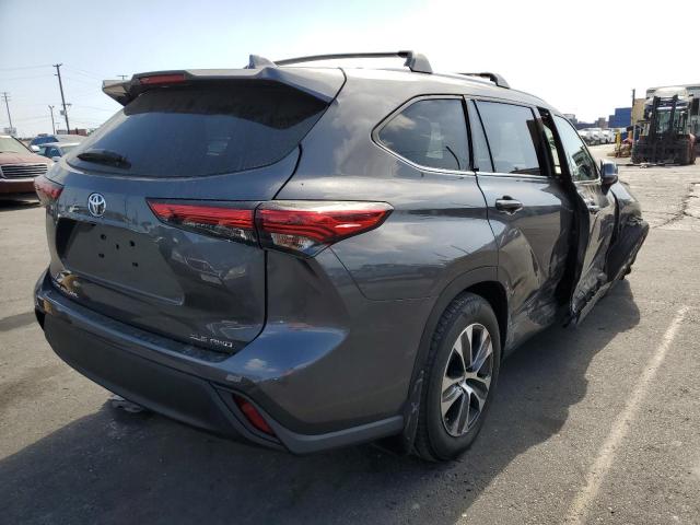 2021 TOYOTA HIGHLANDER XLE VIN: 5TDHZRBH4MS533701
