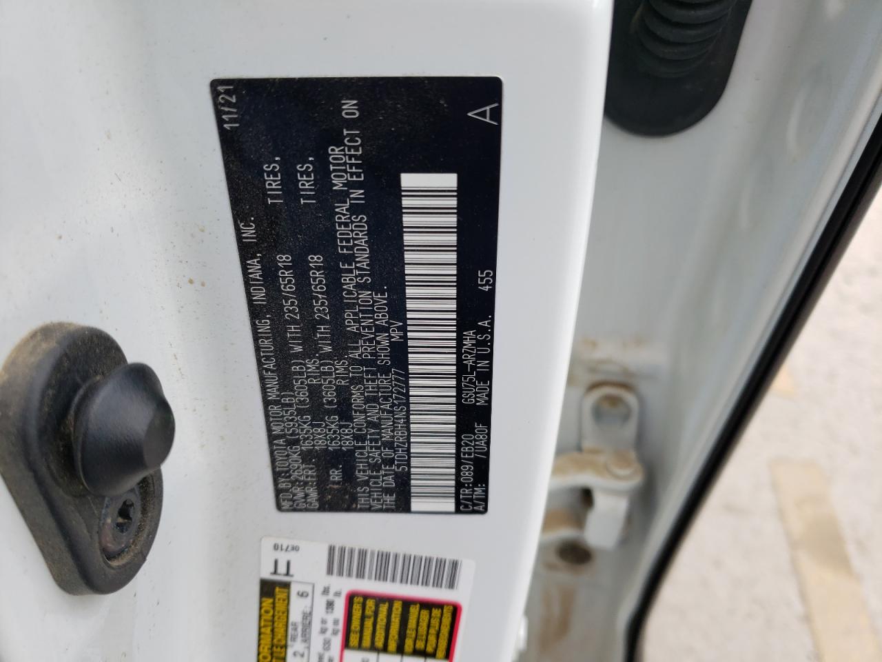 2022 TOYOTA HIGHLANDER XLE VIN:5TDHZRBH4NS172777