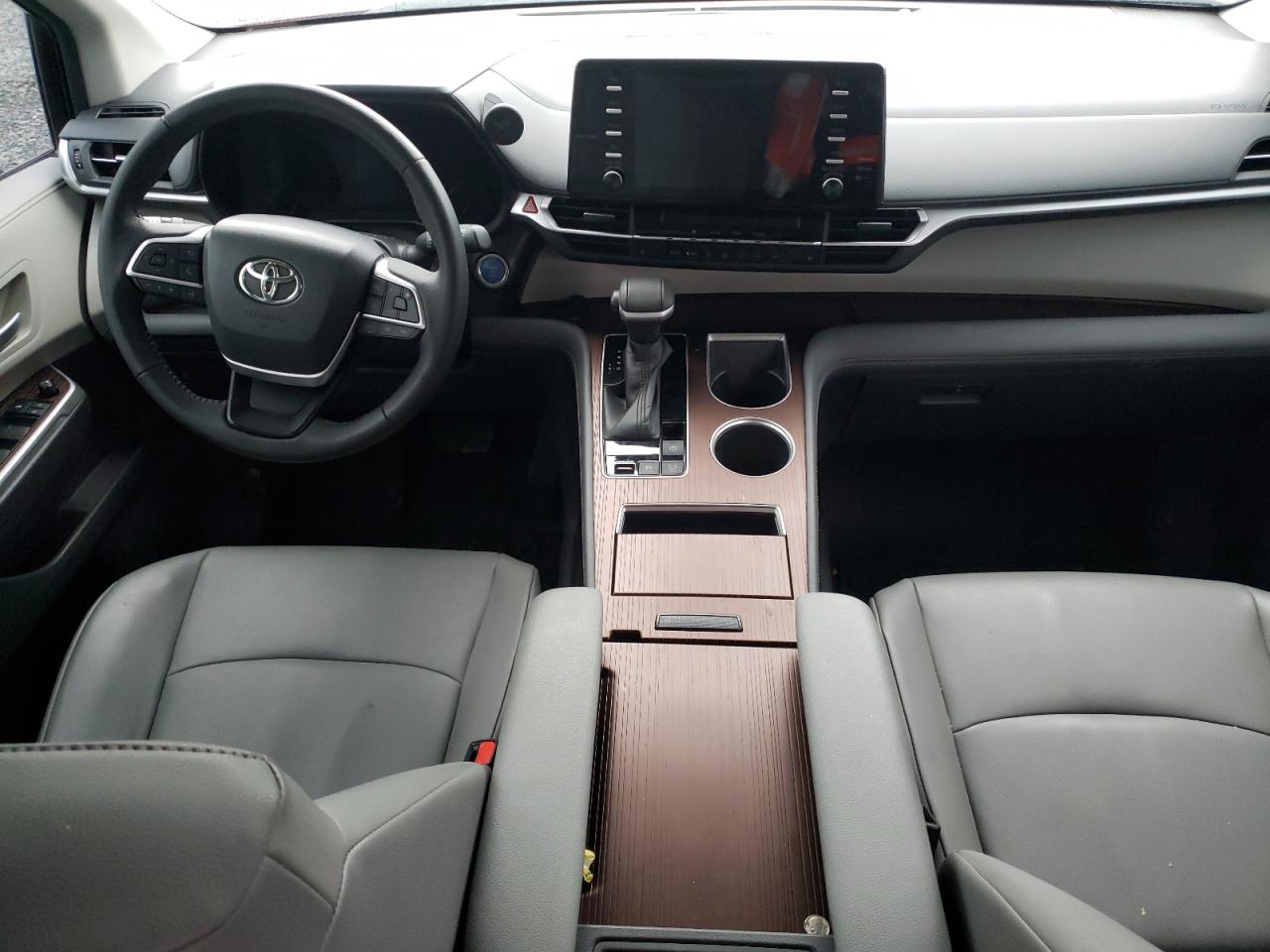 2022 TOYOTA SIENNA XLE VIN:5TDYRKEC3NS082155