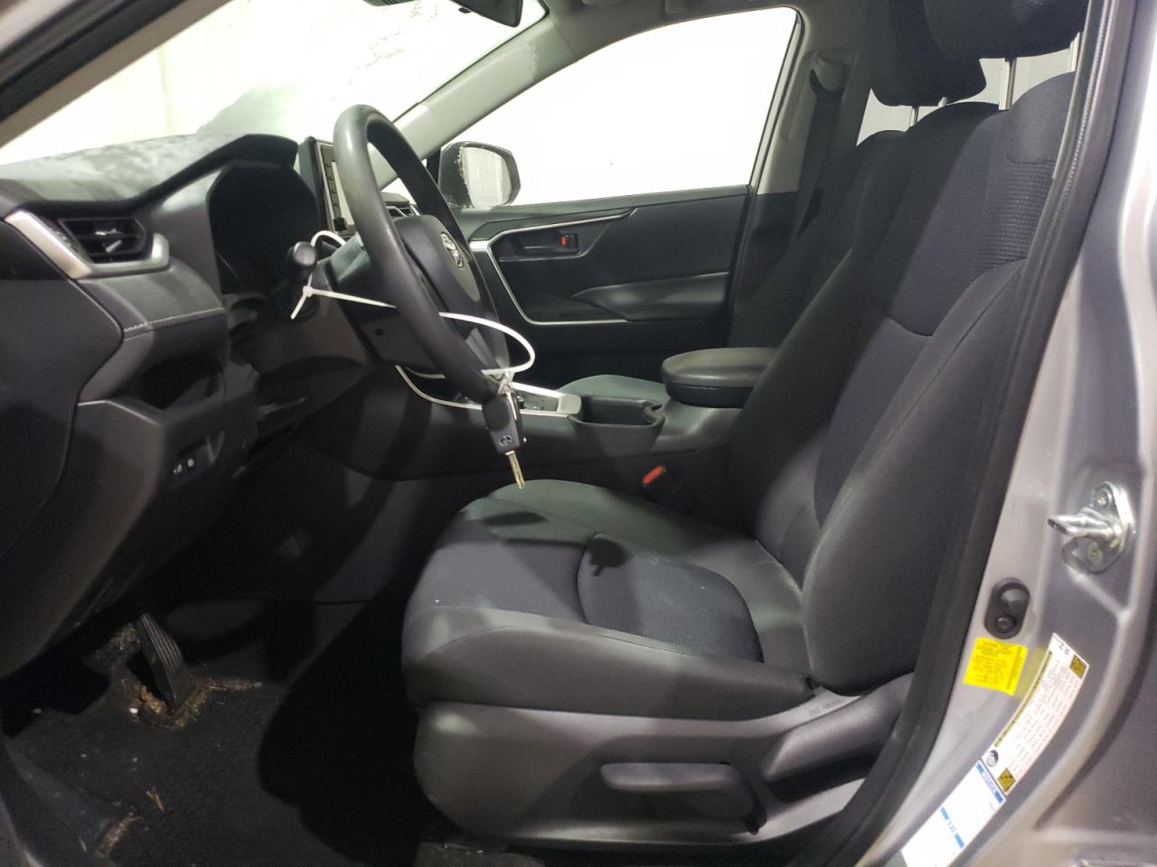 2022 TOYOTA RAV4 LE VIN:JTMLWRFVXND148160