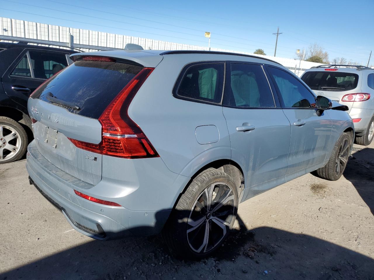 2022 VOLVO XC60 B6 R-DESIGN VIN:YV4062RM6N1976783