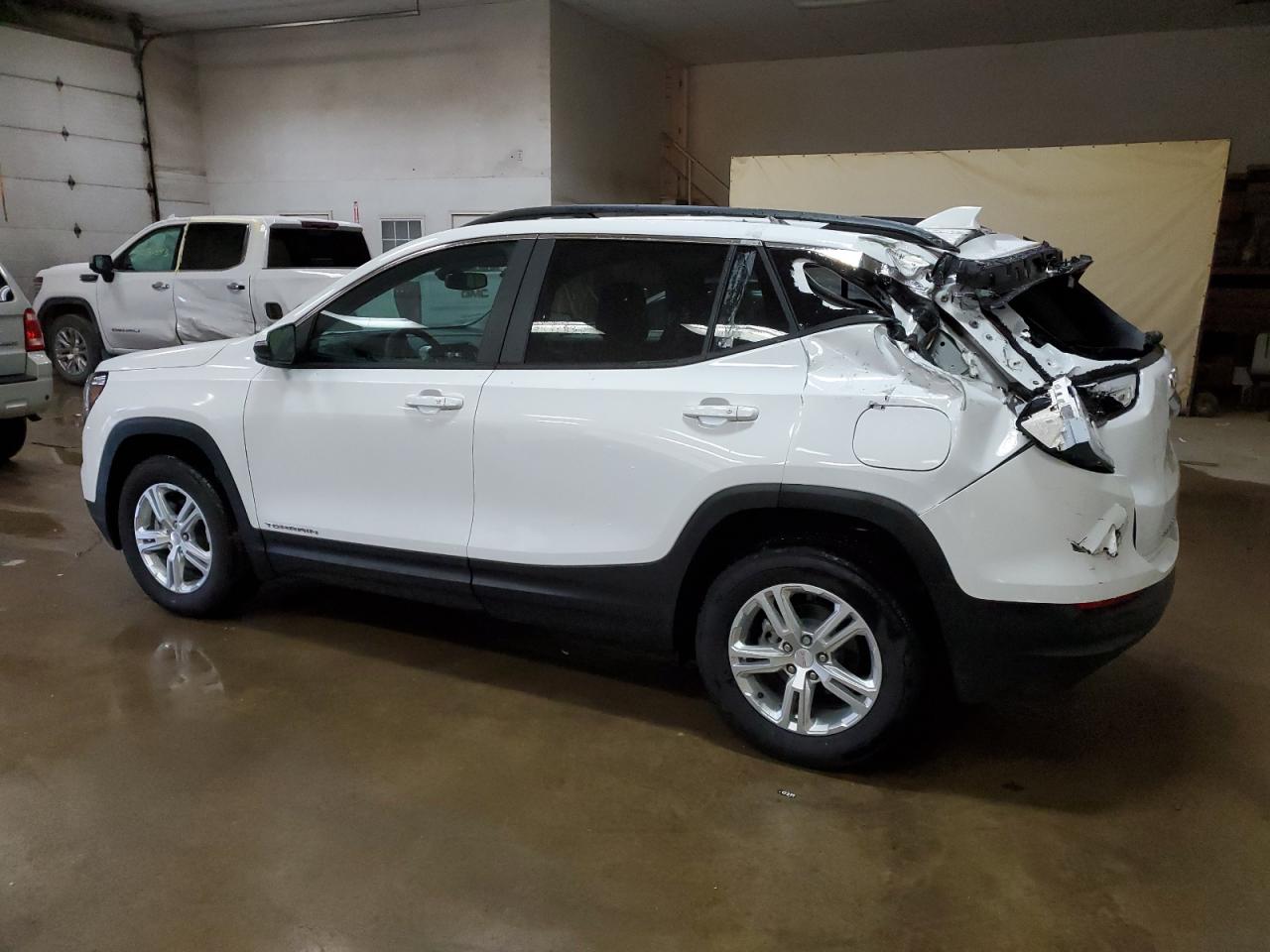 2022 GMC TERRAIN SLE VIN:3GKALTEV6NL105853