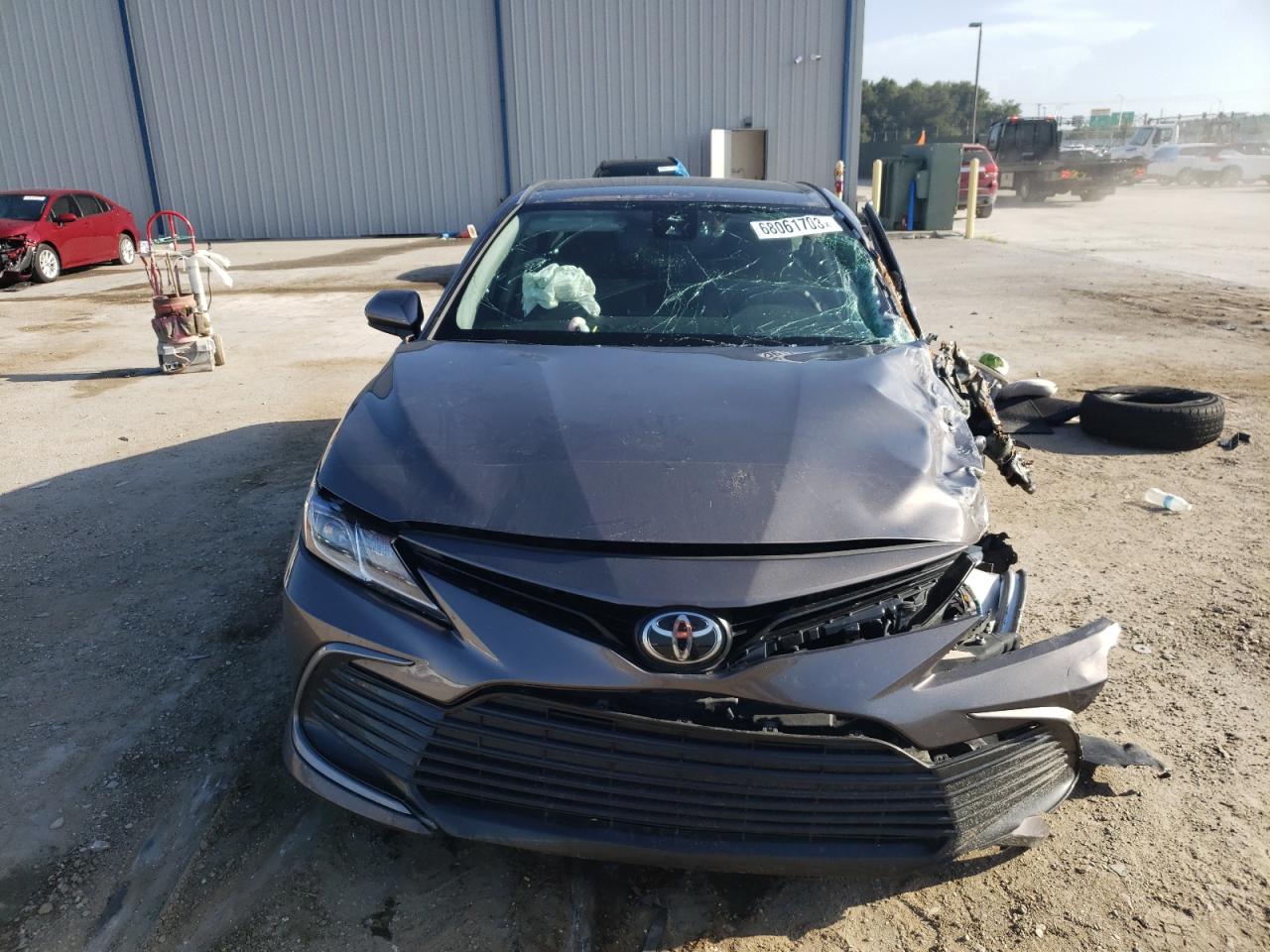 2022 TOYOTA CAMRY LE VIN:4T1C11AK8NU627847