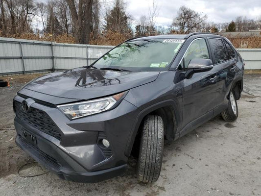 2021 TOYOTA RAV4 XLE VIN: JTMP1RFV4MD075446