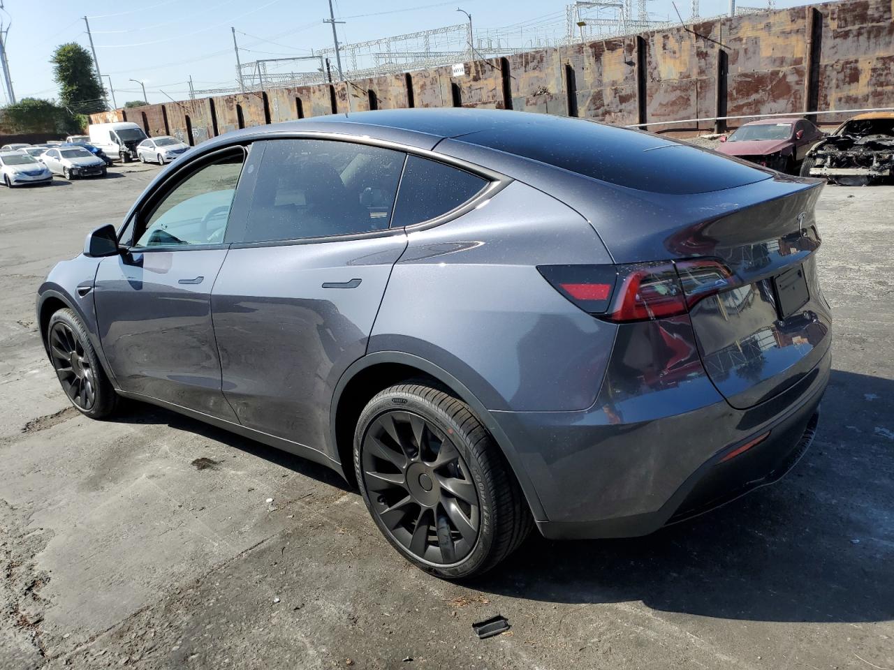 2023 TESLA MODEL Y  VIN:7SAYGDEE0PF886877