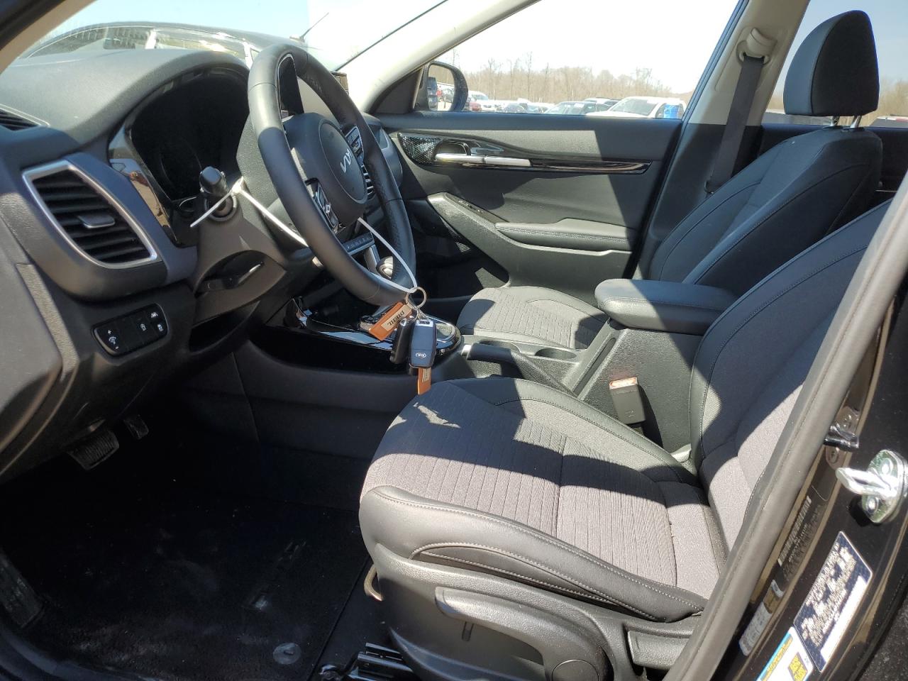 2023 KIA SELTOS S VIN:KNDEUCAA4P7447385