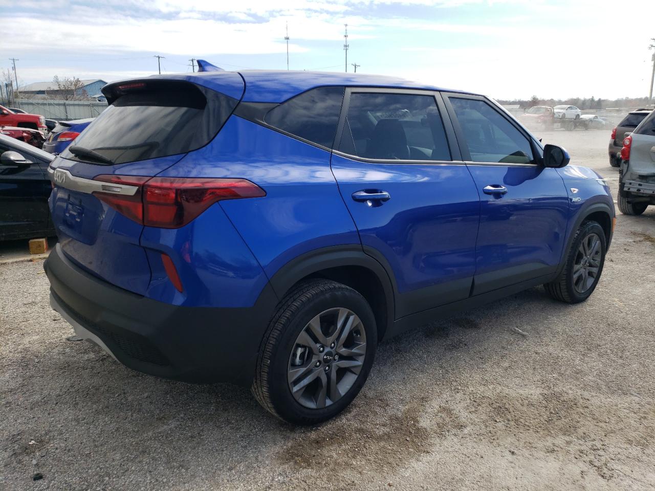 2022 KIA SELTOS LX VIN:KNDEPCAA3N7337092