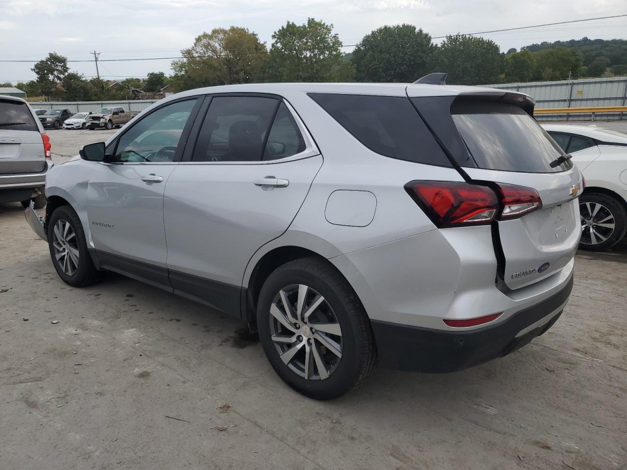 2022 CHEVROLET EQUINOX LT VIN:3GNAXKEV2NL269988