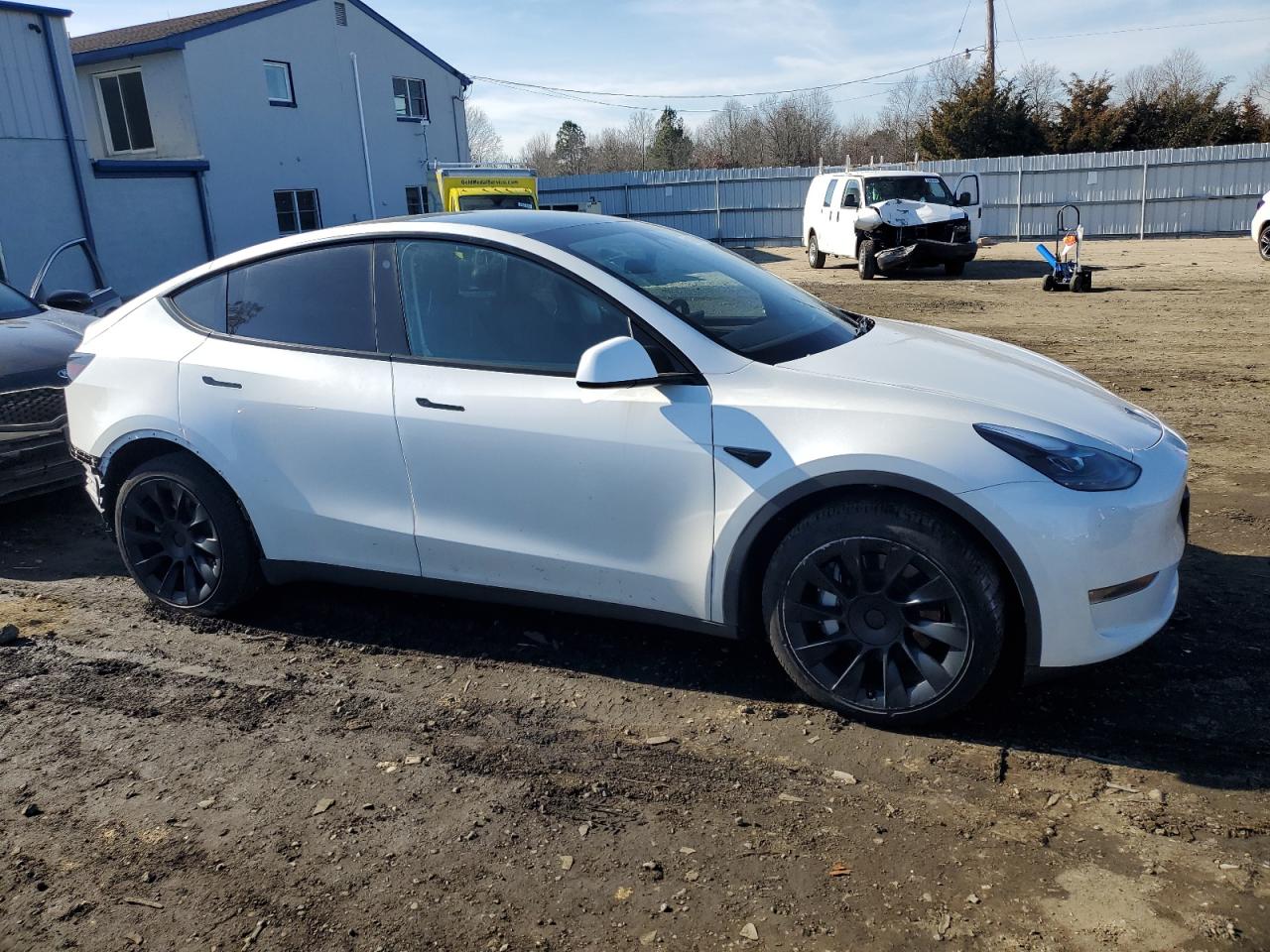 2023 TESLA MODEL Y  VIN:7SAYGDEEXPF758551