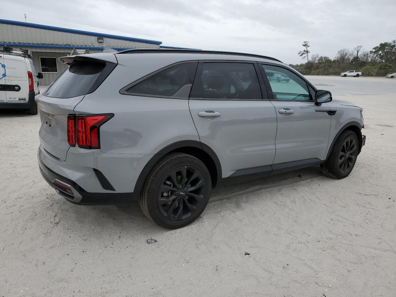 2023 KIA SORENTO SX VIN:5XYRK4LF9PG215728