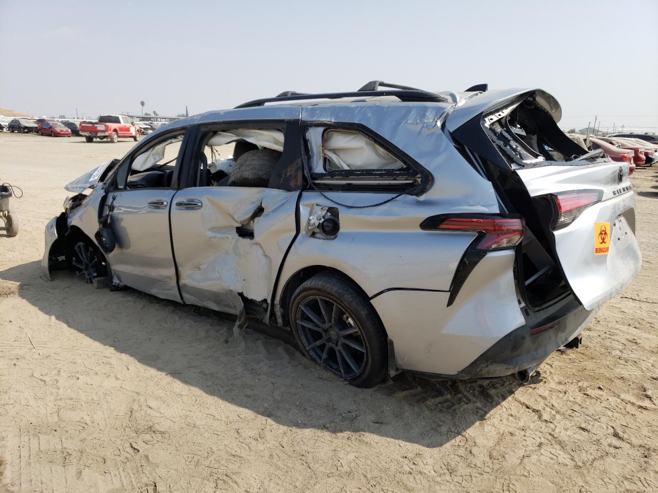 2022 TOYOTA SIENNA XLE VIN:5TDJRKEC7NS088977