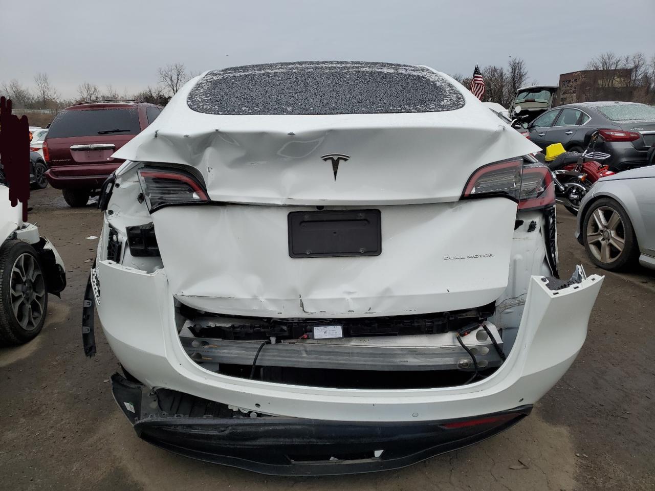 2022 TESLA MODEL Y  VIN:7SAYGDEE5NF322641