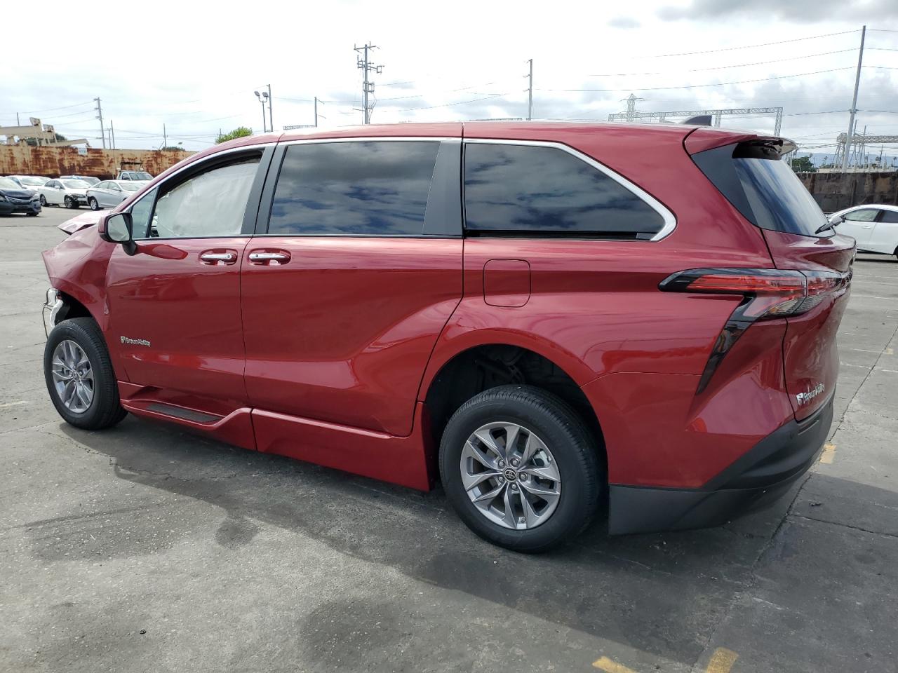 2022 TOYOTA SIENNA XLE VIN:5TDYRKEC2NS129661
