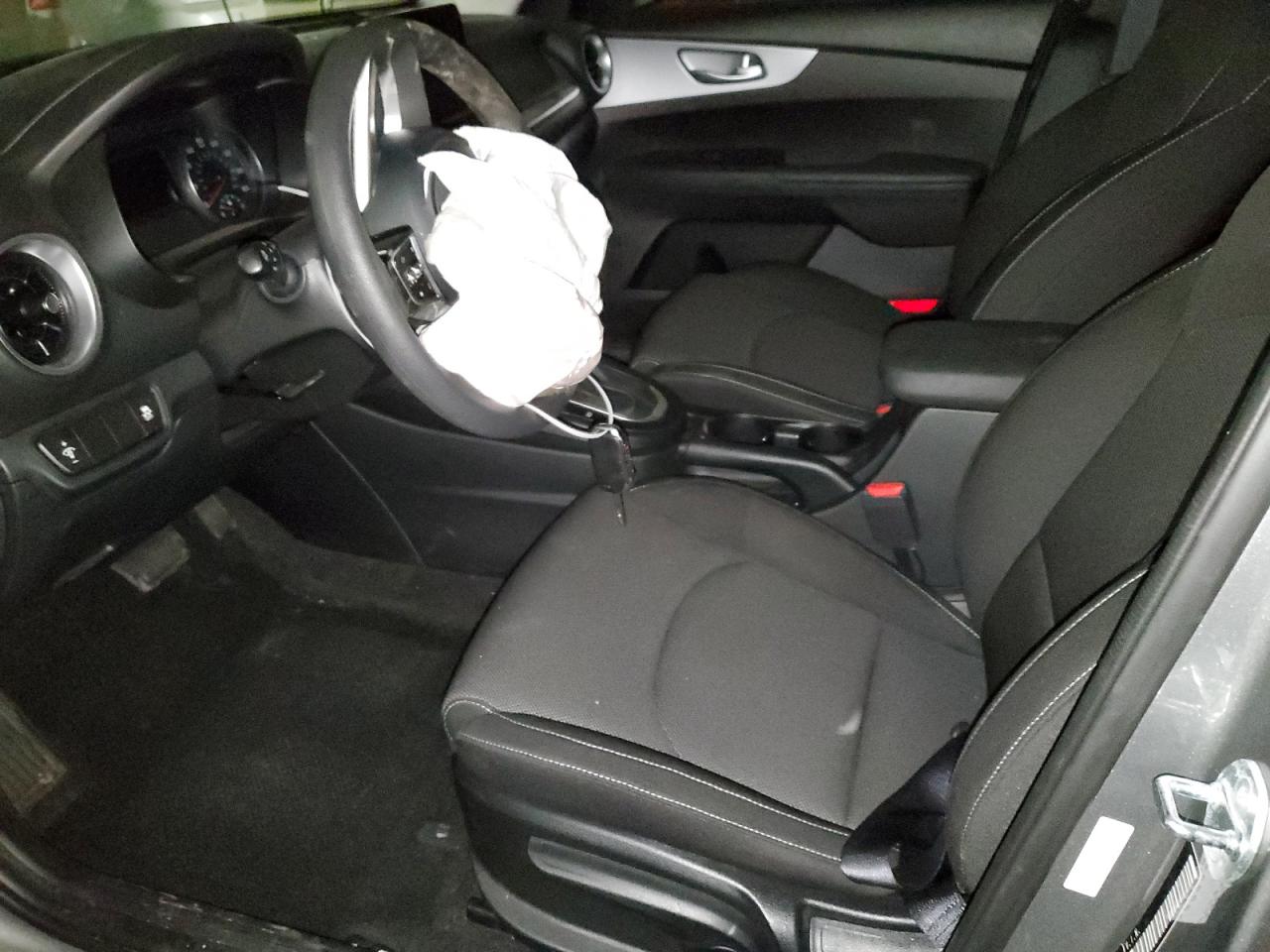 2023 KIA FORTE LX VIN:3KPF24AD1PE615655