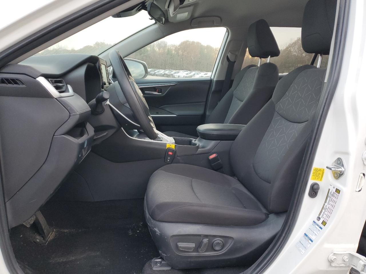 2022 TOYOTA RAV4 XLE VIN:2T3P1RFV3NC268886