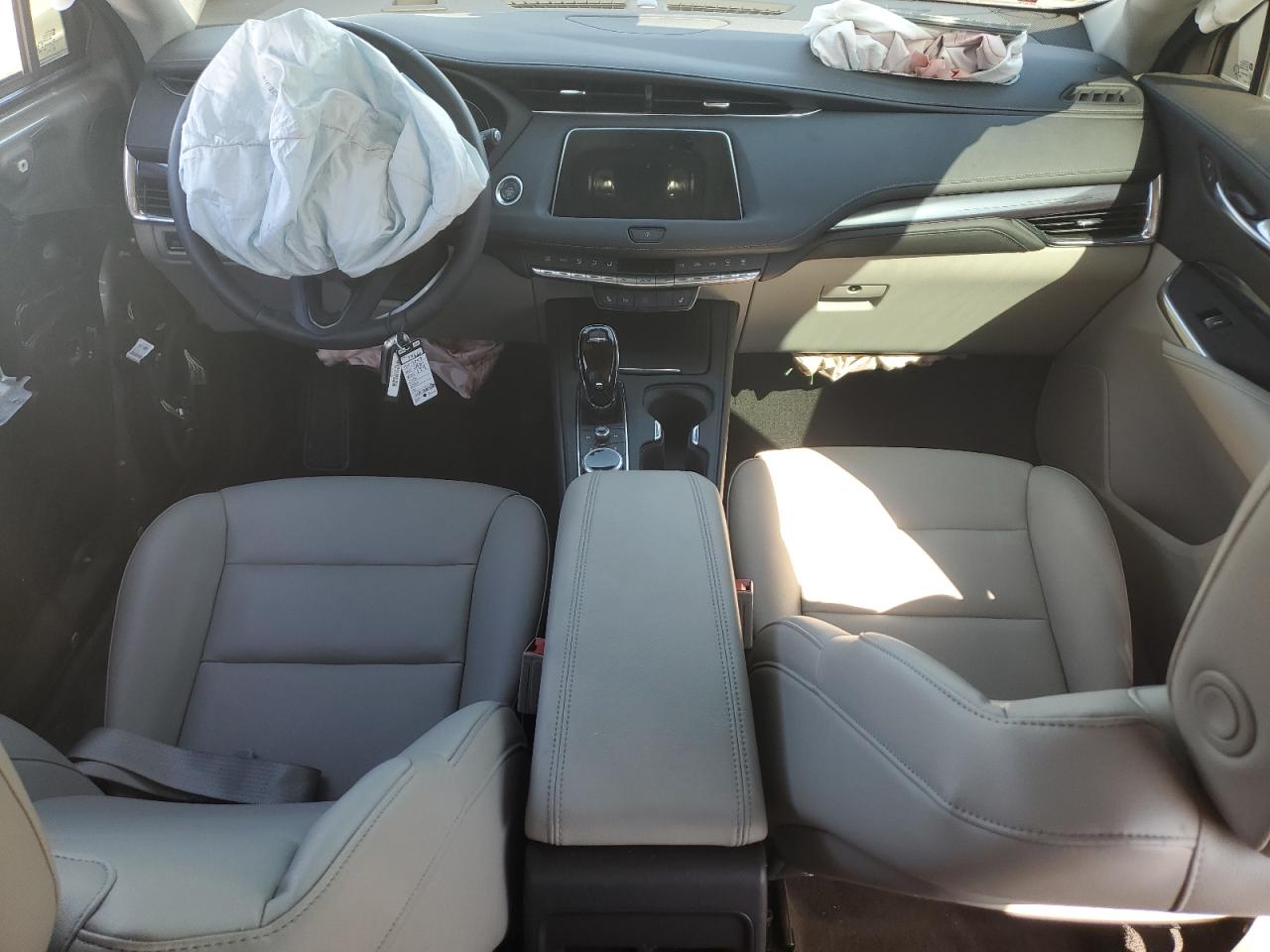 2023 CADILLAC XT4 LUXURY VIN:1GYFZBR45PF161804