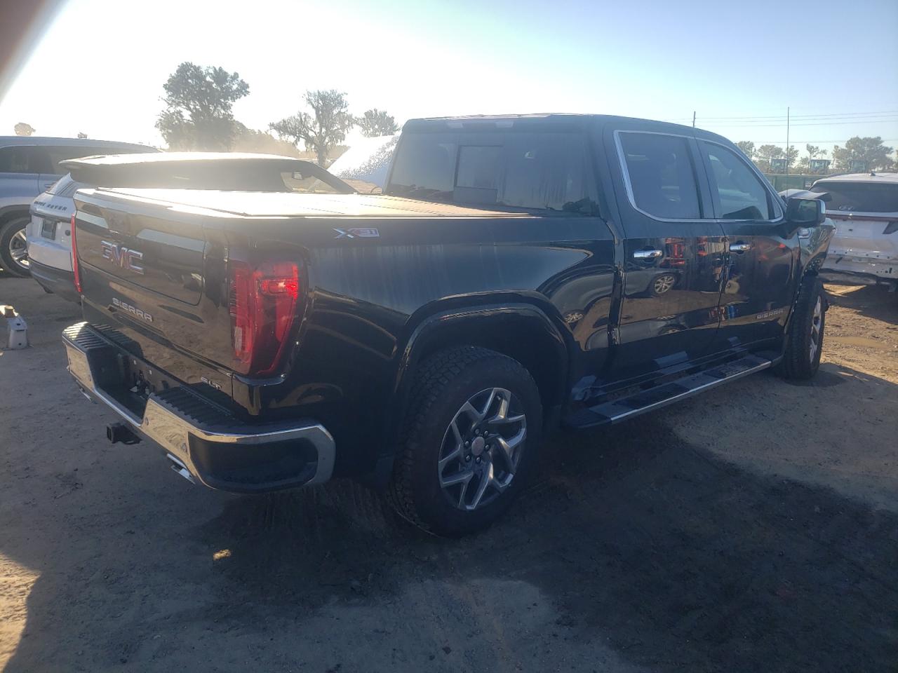2022 GMC SIERRA K1500 SLT VIN:3GTUUDETXNG580876