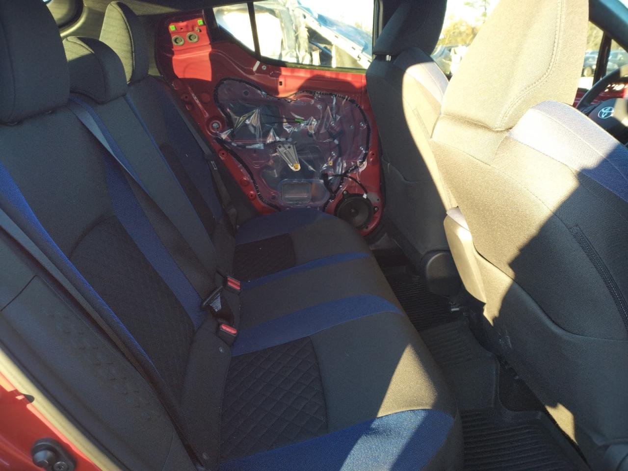 2022 TOYOTA C-HR XLE VIN:NMTKHMBX8NR142294