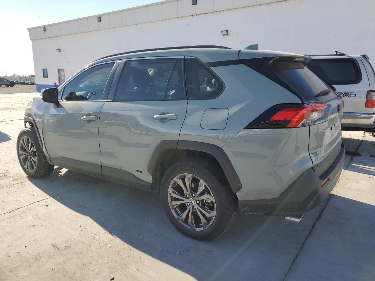 2022 TOYOTA RAV4 XLE PREMIUM VIN:JTMB6RFVXND521421