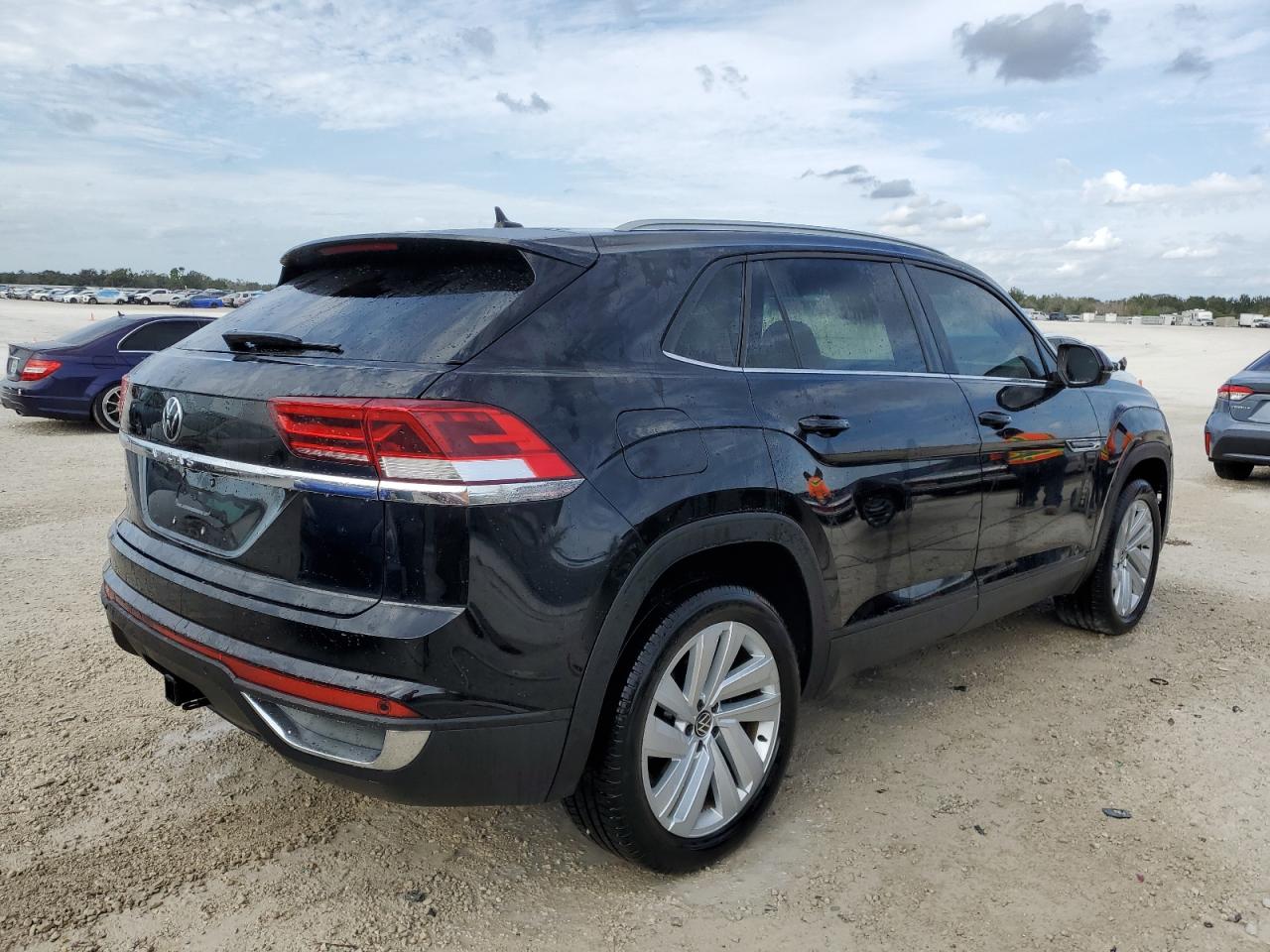 2022 VOLKSWAGEN ATLAS CROSS SPORT SE VIN:1V2JE2CA5NC203699