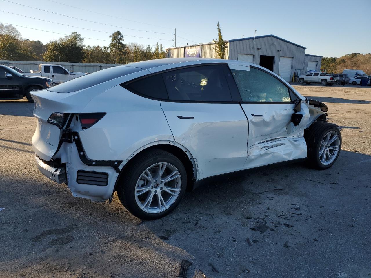 2023 TESLA MODEL Y  VIN:7SAYGDEEXPA152793