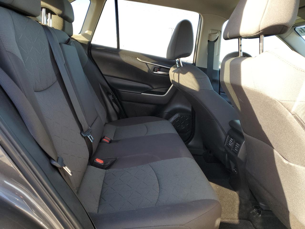 2022 TOYOTA RAV4 XLE VIN:2T3W1RFV1NC211503