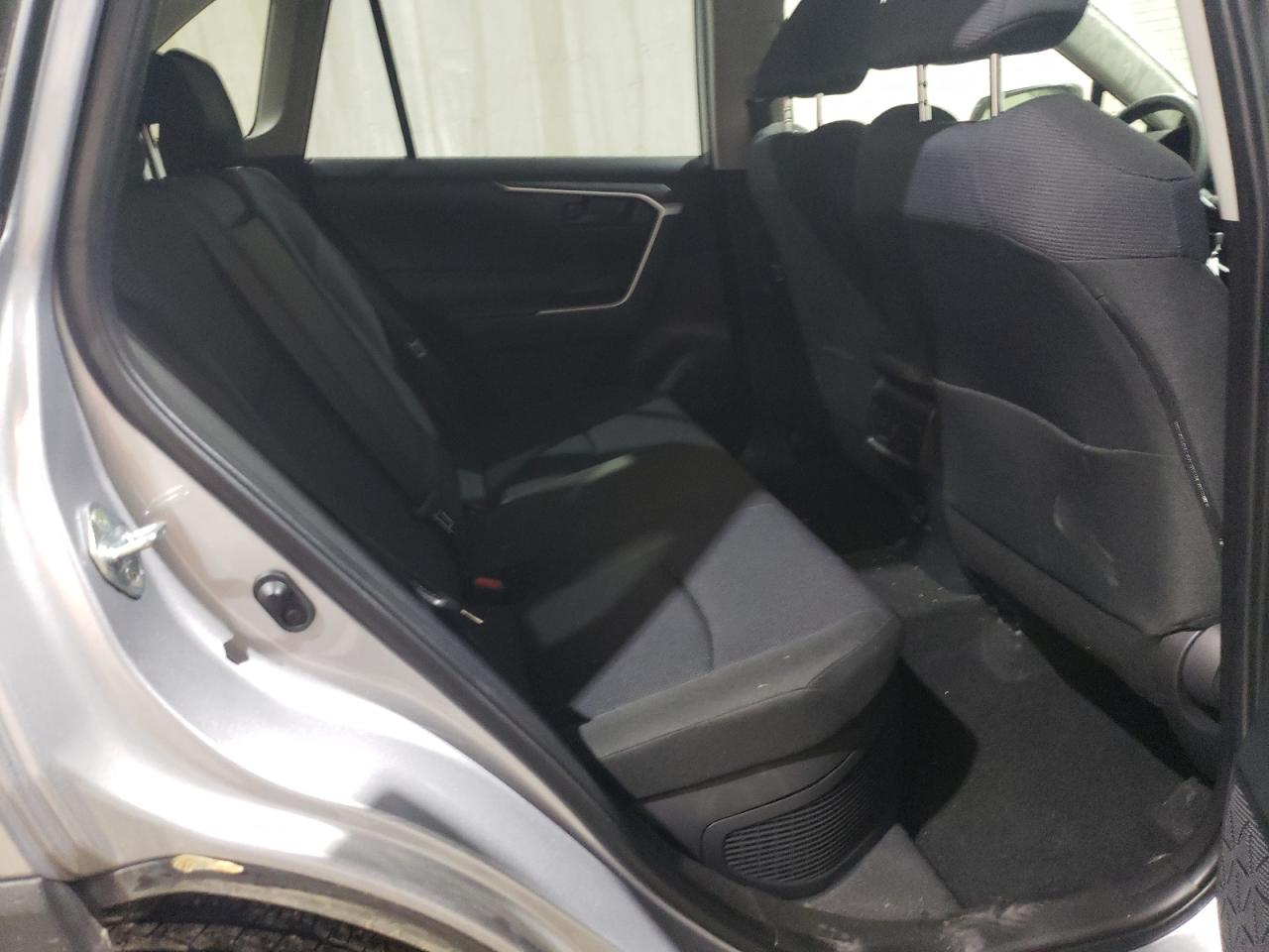 2022 TOYOTA RAV4 LE VIN:JTMLWRFVXND148160