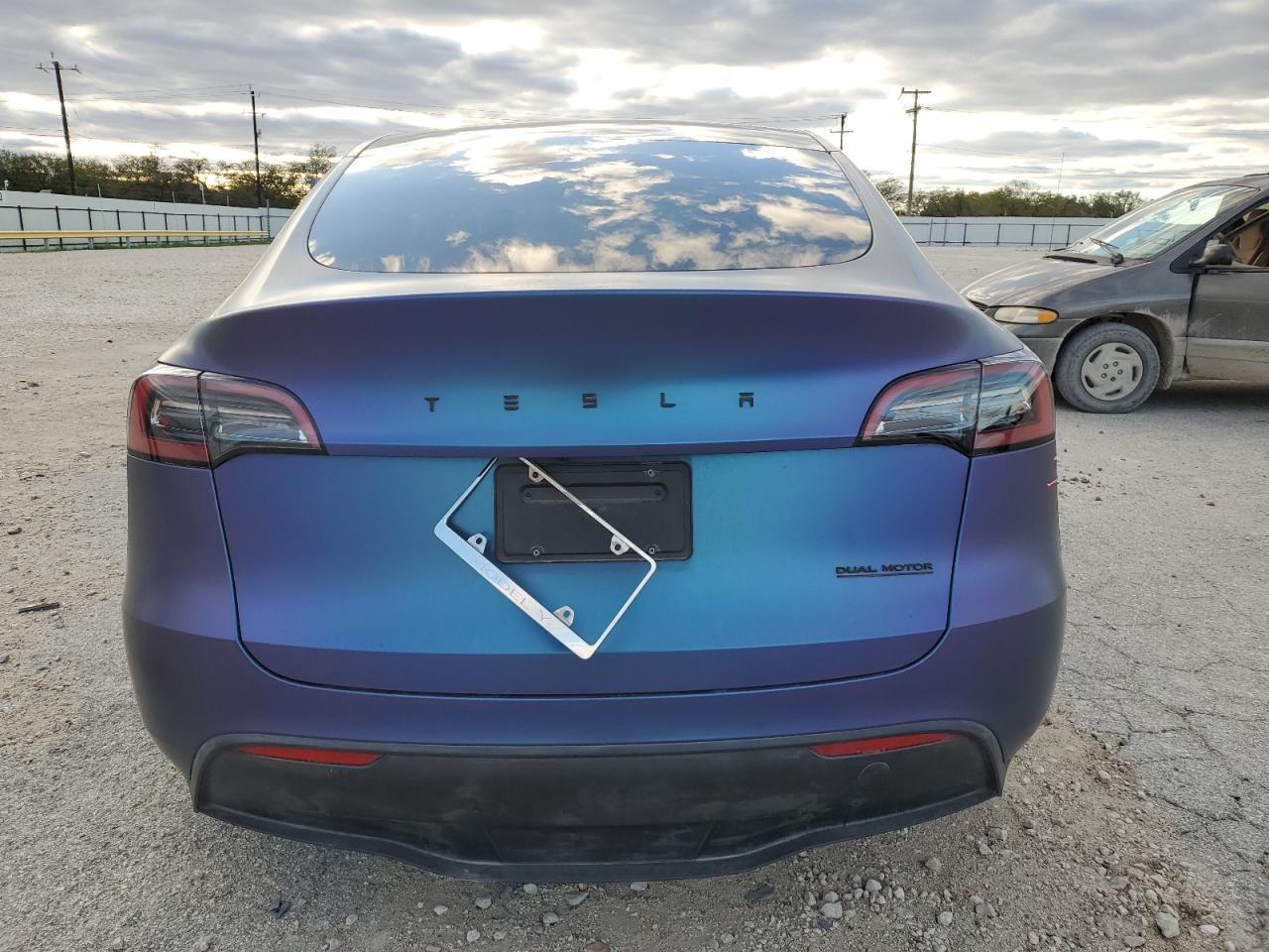 2022 TESLA MODEL Y  VIN:7SAYGDEEXNF330010