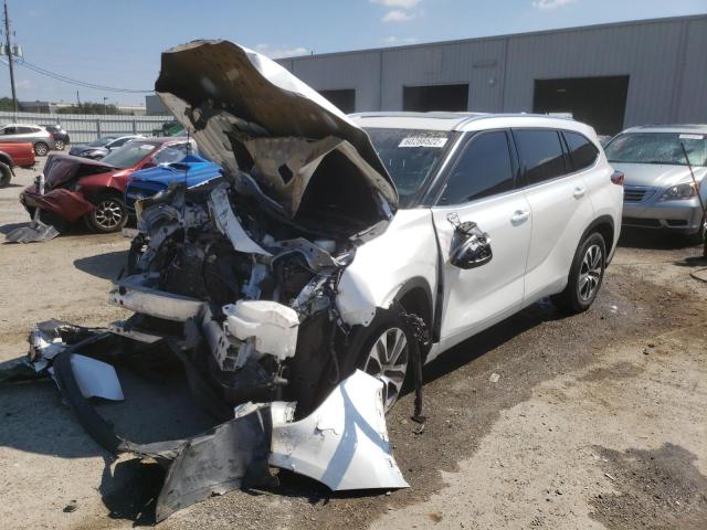 2021 TOYOTA HIGHLANDER XLE VIN: 5TDGZRAH2MS032805