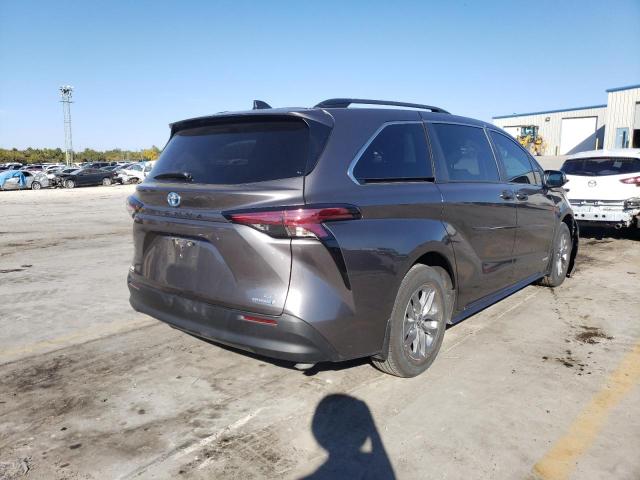 2021 TOYOTA SIENNA LE VIN: 5TDKRKEC2MS049684