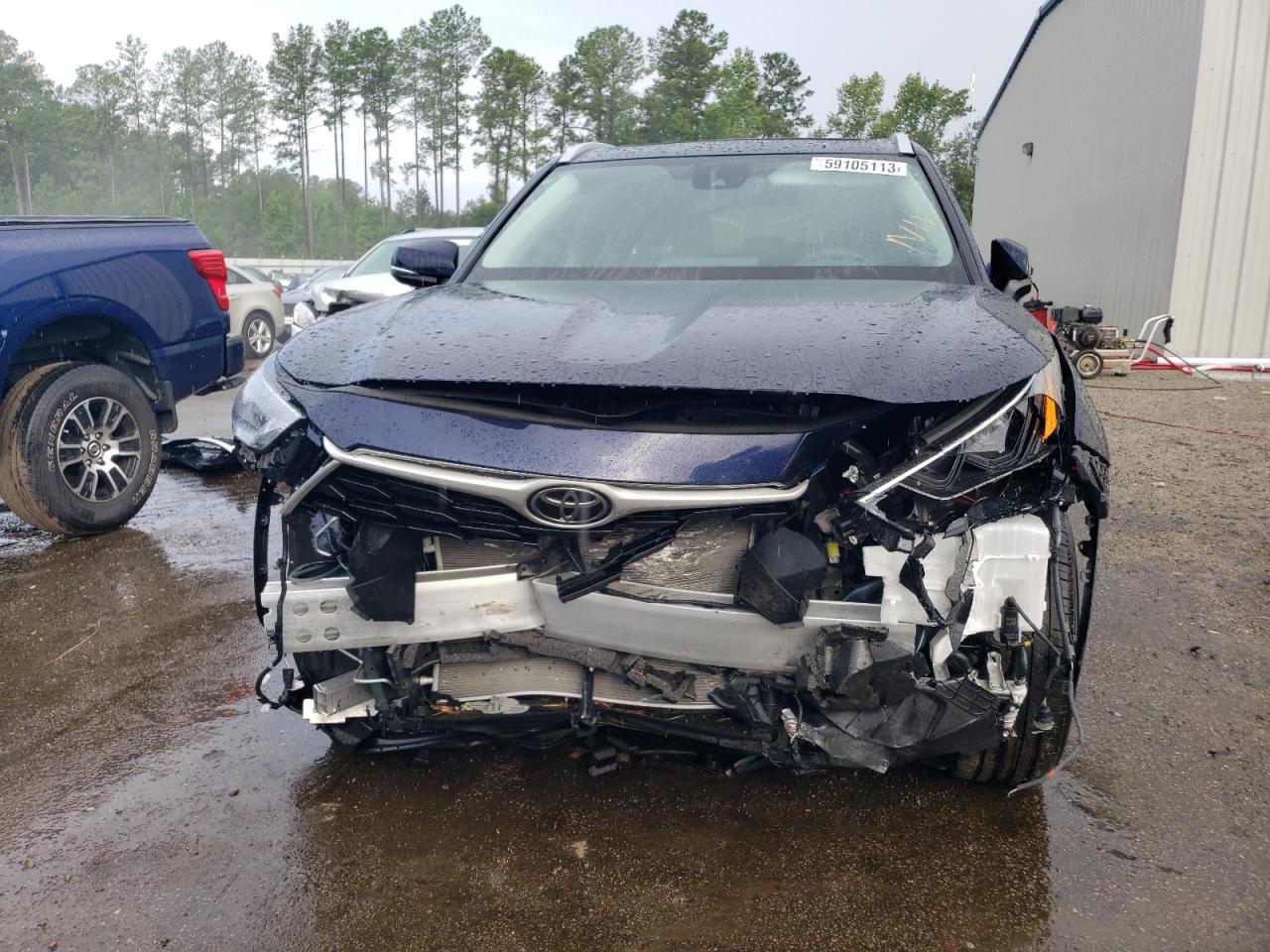 2022 TOYOTA HIGHLANDER XLE VIN:5TDGZRAHXNS132152