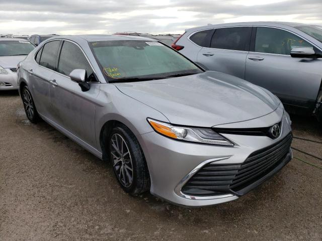 2021 TOYOTA CAMRY XLE VIN: 4T1F11AK5MU512070