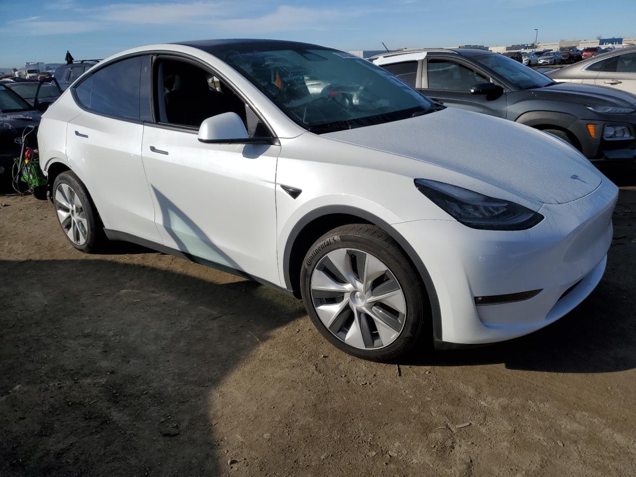 2022 TESLA MODEL Y  VIN:7SAYGAEE2NF428835