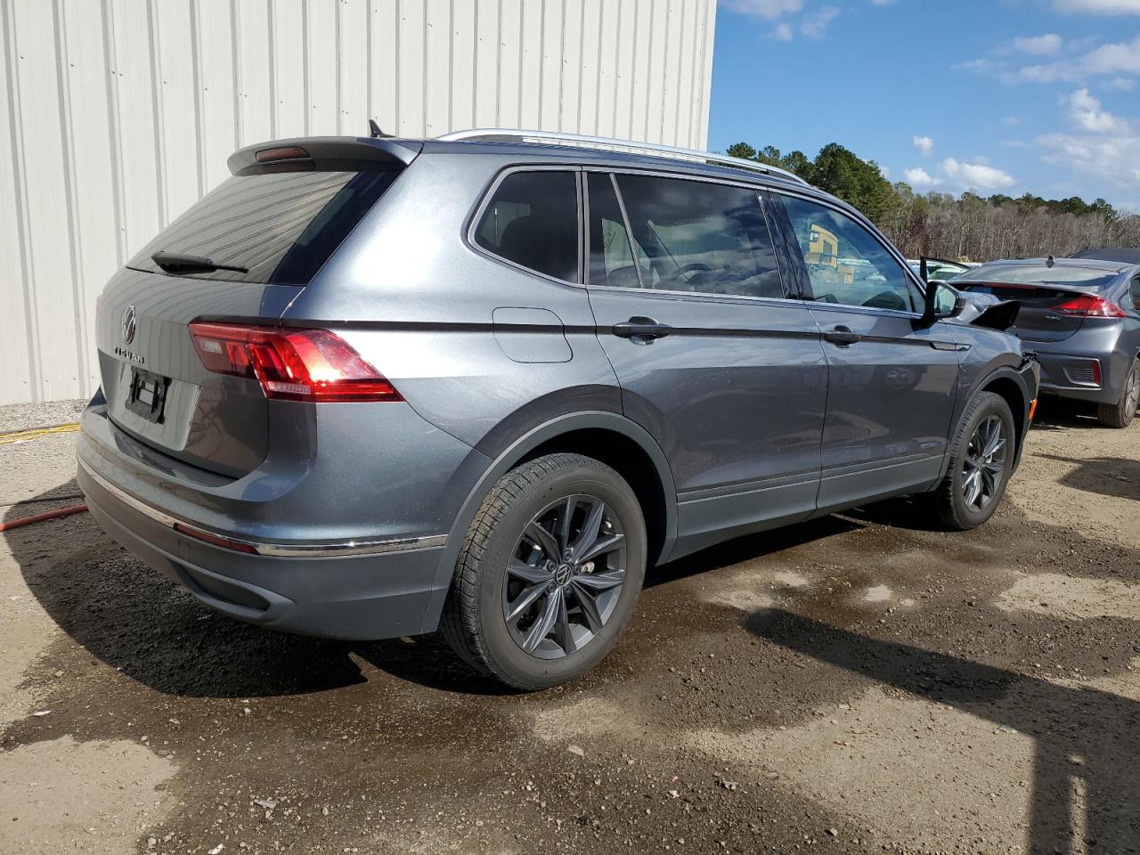 2022 VOLKSWAGEN TIGUAN SE VIN:3VV3B7AX3NM048299